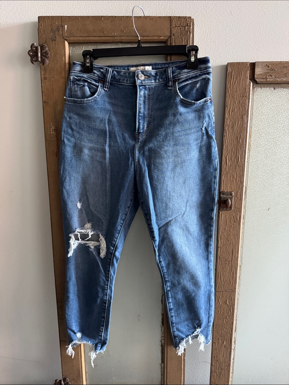 Abercrombie & Fitch Distressed Blue Cropped Jeans